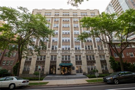 Investors tap in In the video, Sarita pans the camera across one of the upper floors, revealing the athletic courts below and even some of the apartments. . Milwaukee apartments